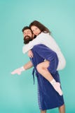 dziecka ojca zabawa ma bawić się wpólnie kobieta i brodaty mężczyzna w kontuszu Perfect ranek szczęśliwa rodzina romantinc para w fotografia royalty free dziecka ojca zabawa ma bawić się wpólnie kobieta i brodaty mężczyzna w kontuszu Perfect ranek szczęśliwa rodzina romantinc para w fotografia royalty free