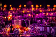 Décor pour un grand dîner de partie ou de gala images libres de droits Décor pour un grand dîner de partie ou de gala images libres de droits