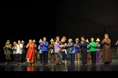 Dê aos atores a ópera de Jiangxi das flores uma balança romana imagem de stock Dê aos atores a ópera de Jiangxi das flores uma balança romana imagem de stock
