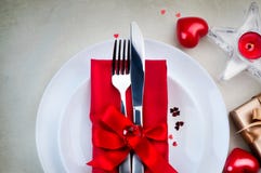 Dîner romantique de Saint-Valentin image libre de droits Dîner romantique de Saint-Valentin image libre de droits