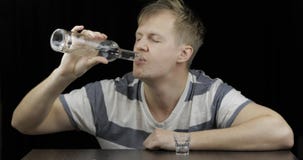 E Konzept von Alkoholismus stockfotos E Konzept von Alkoholismus stockfotos