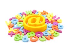 E-mail symbool en kleurrijke brieven royalty-vrije stock afbeelding E-mail symbool en kleurrijke brieven royalty-vrije stock afbeelding
