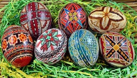 easter-eggs-close-up-various-traditional-painted-romanian-69419320.jpg