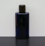 Eau froide de Davidoff, Eau de Toilette, grande bouteille de parfum photo stock Eau froide de Davidoff, Eau de Toilette, grande bouteille de parfum photo stock