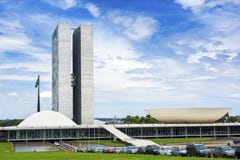 Edificio brasileño del congreso nacional en Brasilia, el Brasil fotografía de archivo libre de regalías Edificio brasileño del congreso nacional en Brasilia, el Brasil fotografía de archivo libre de regalías