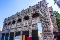 Edificio dell'ufficio Dubai Souk fotografie stock libere da diritti Edificio dell'ufficio Dubai Souk fotografie stock libere da diritti