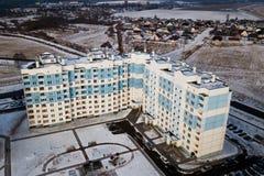 Edificios altos multicolores residenciales de las casas Fotografía aérea con el quadcopter imagenes de archivo Edificios altos multicolores residenciales de las casas Fotografía aérea con el quadcopter imagenes de archivo