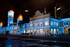 Edifício de Abdul Samad da sultão na noite fotos de stock Edifício de Abdul Samad da sultão na noite fotos de stock