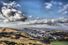 Edinburgh op een de zomersdag van Arthur Seat stock afbeelding Edinburgh op een de zomersdag van Arthur Seat stock afbeelding