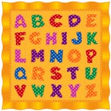 Edredão do bebê do alfabeto, letras brilhantes do às bolinhas, fundo do ouro ilustração do vetor Edredão do bebê do alfabeto, letras brilhantes do às bolinhas, fundo do ouro ilustração do vetor
