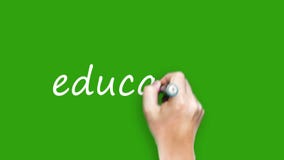 Educação - escrita com o marcador na tela verde Educação - escrita com o marcador na tela verde