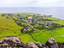 Edynburg Siedem morzy grodzki powietrzny panoramiczny widok, Tristan da Cunha najwięcej dalekiej zamieszkanej wyspy, Południowy A obraz stock Edynburg Siedem morzy grodzki powietrzny panoramiczny widok, Tristan da Cunha najwięcej dalekiej zamieszkanej wyspy, Południowy A obraz stock