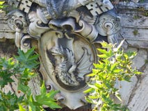 Een Gesneden Decoratie op Oud Roman Bridge royalty-vrije stock foto Een Gesneden Decoratie op Oud Roman Bridge royalty-vrije stock foto