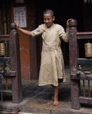 Een Jonge Monnik in Katmandu stock foto's Een Jonge Monnik in Katmandu stock foto's