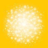 Efeito da luz do fulgor isolado no fundo amarelo Ilustração do vetor Conceito instantâneo do Natal Explosão da estrela com Sparkl ilustração stock Efeito da luz do fulgor isolado no fundo amarelo Ilustração do vetor Conceito instantâneo do Natal Explosão da estrela com Sparkl ilustração stock