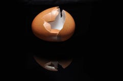 Egg shell on black background royalty free stock photography Egg shell on black background royalty free stock photography