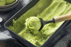Eigengemaakt Groen Organisch Avocadoroomijs Royalty-vrije Stock Foto Eigengemaakt Groen Organisch Avocadoroomijs Royalty-vrije Stock Foto