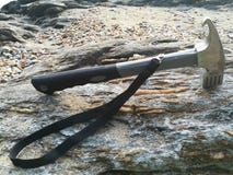 Ein Hammer auf Strand lizenzfreie stockfotografie Ein Hammer auf Strand lizenzfreie stockfotografie