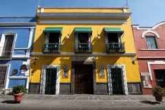 Ein Haus mit Talavera in Puebla stockbild Ein Haus mit Talavera in Puebla stockbild