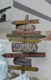 Ein Zeiger zu den Straßen von Ushuaia stockbilder Ein Zeiger zu den Straßen von Ushuaia stockbilder