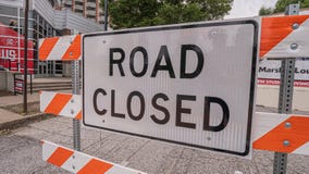 El camino cerrado firma en las calles de Louisville - LOUISVILLE LOS E.E.U.U. - 14 DE JUNIO DE 2019 fotografía de archivo libre de regalías El camino cerrado firma en las calles de Louisville - LOUISVILLE LOS E.E.U.U. - 14 DE JUNIO DE 2019 fotografía de archivo libre de regalías