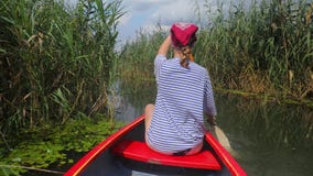 El Canoeing en un lago metrajes El Canoeing en un lago metrajes