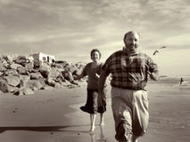 El ejecutarse en la playa junto El ejecutarse en la playa junto