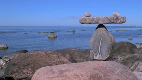 El equilibrio de las piedras El equilibrio de las piedras