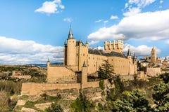 El gran Alcazar de Segovia, uno de los lugares más interesantes de España foto de archivo El gran Alcazar de Segovia, uno de los lugares más interesantes de España foto de archivo