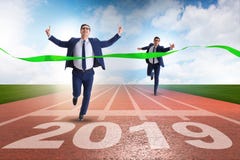 El hombre de negocios en línea de acabamiento en la raza para 2019 imágenes de archivo libres de regalías El hombre de negocios en línea de acabamiento en la raza para 2019 imágenes de archivo libres de regalías