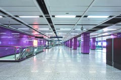 El interior del edificio comercial de la arquitectura moderna llev? el sistema de iluminaci?n foto de archivo El interior del edificio comercial de la arquitectura moderna llev? el sistema de iluminaci?n foto de archivo