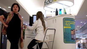El movimiento de las ventas del fido clerk hablar de plan del teléfono móvil El movimiento de las ventas del fido clerk hablar de plan del teléfono móvil