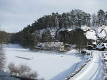 El paisaje del invierno cerca de Hrad Kost, castillo de Kost, República Checa fotos de archivo libres de regalías El paisaje del invierno cerca de Hrad Kost, castillo de Kost, República Checa fotos de archivo libres de regalías