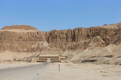 El templo de Hatshepsut, Cisjordania, Luxor, Egipto imagen de archivo El templo de Hatshepsut, Cisjordania, Luxor, Egipto imagen de archivo