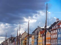 El terraplén famoso en Copenhague, un símbolo del capi danés fotos de archivo libres de regalías El terraplén famoso en Copenhague, un símbolo del capi danés fotos de archivo libres de regalías