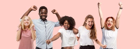 El éxito que gana sirve la celebración extática feliz siendo un ganador Imagen enérgica dinámica del modelo masculino foto de archivo libre de regalías El éxito que gana sirve la celebración extática feliz siendo un ganador Imagen enérgica dinámica del modelo masculino foto de archivo libre de regalías
