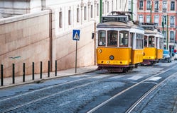 Electrico 28, Gele Tram, Lissabon, Portugal royalty-vrije stock foto Electrico 28, Gele Tram, Lissabon, Portugal royalty-vrije stock foto
