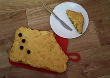 Empanada de manzana dulce con las cerezas foto de archivo libre de regalías Empanada de manzana dulce con las cerezas foto de archivo libre de regalías