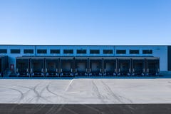 Empty cargo terminal