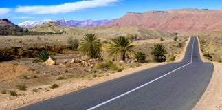 Empty Road In The Atlas Mountains,morocco Royalty Free Stock Images Empty Road In The Atlas Mountains,morocco Royalty Free Stock Images