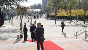 EMRK-Richter, die auf Emmanuel Macron French President warten EMRK-Richter, die auf Emmanuel Macron French President warten