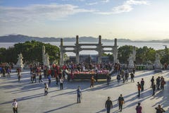 En stentorii på Mount Putuo arkivfoton En stentorii på Mount Putuo arkivfoton