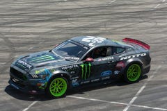 Energia Ford Mustang RTR del mostro immagine stock libera da diritti Energia Ford Mustang RTR del mostro immagine stock libera da diritti