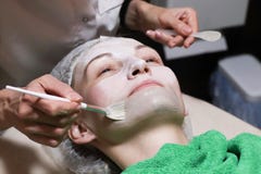 Enfrente a máscara da casca, tratamento da beleza dos termas, skincare imagem de stock Enfrente a máscara da casca, tratamento da beleza dos termas, skincare imagem de stock