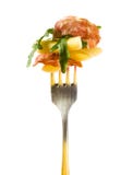 Ensalada de pastas italiana sticked encendido fotografía de archivo libre de regalías Ensalada de pastas italiana sticked encendido fotografía de archivo libre de regalías