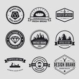 Ensemble d'éléments, de labels, d'insignes et de silhouettes de logotypes de vecteur illustration libre de droits Ensemble d'éléments, de labels, d'insignes et de silhouettes de logotypes de vecteur illustration libre de droits