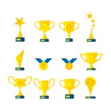 Ensemble de médailles et de tasses d'or de trophée illustration libre de droits Ensemble de médailles et de tasses d'or de trophée illustration libre de droits