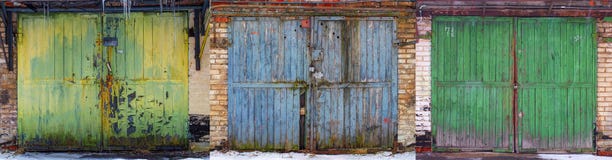 Ensemble de texture en bois de modèle d'abrégé sur fond de portes d'usage de vieux de mode garage usé obsolète de voiture Vieux b Photographie stock Ensemble de texture en bois de modèle d'abrégé sur fond de portes d'usage de vieux de mode garage usé obsolète de voiture Vieux b Photographie stock