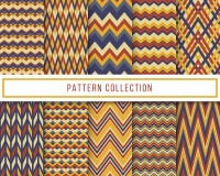 Ensemble de vecteur de 10 bleus et modèle sans couture de rétro de cru zigzag jaune de chevron pour le papier peint, tissu, s'env illustration libre de droits Ensemble de vecteur de 10 bleus et modèle sans couture de rétro de cru zigzag jaune de chevron pour le papier peint, tissu, s'env illustration libre de droits