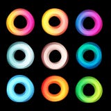 Ensemble géométrique abstrait peu commun de logo de vecteur de formes Collection colorée circulaire de logotypes sur le fond noir Images stock Ensemble géométrique abstrait peu commun de logo de vecteur de formes Collection colorée circulaire de logotypes sur le fond noir Images stock
